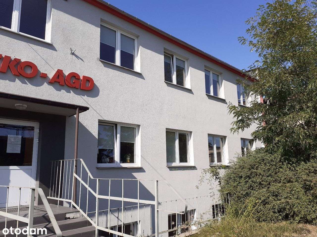 Nieruchomość z halą produkcyjną i zapl. biurowym-2