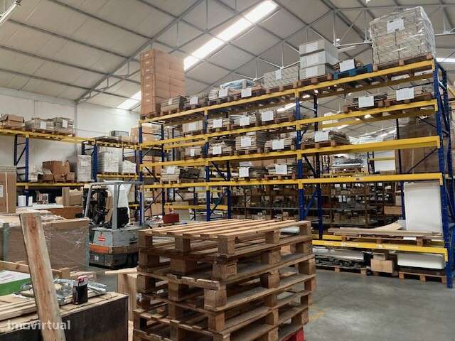 Armazém para arrendar na zona de Albarraque - Sintra - Grande imagem: 2/7