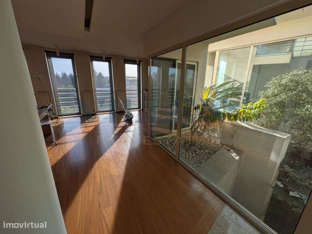 Moradia T5 de Luxo em São Romão do Coronado-5