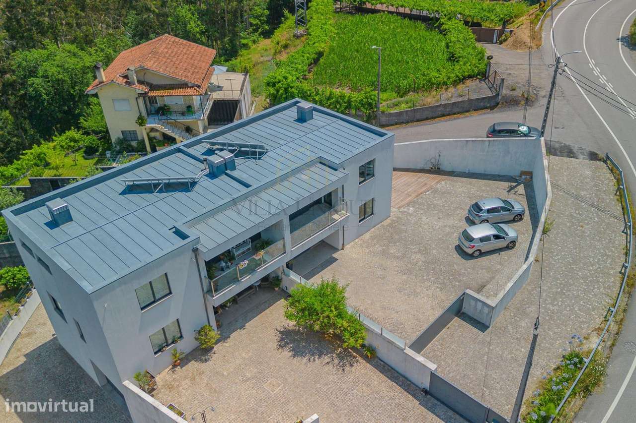 Moradia T4 Moderna com 3 Suítes em Terreno de 460m2-58