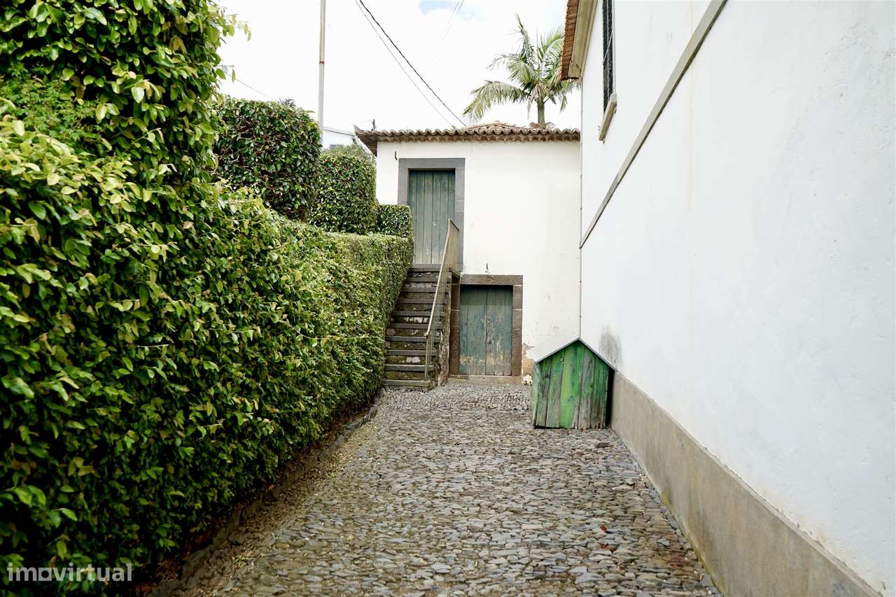 Fantástica moradia num lote de 1360m2-38