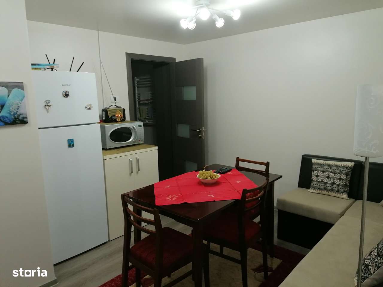 Casa de închiriat pe Bulevardul Mamaia, zona Delfinariu 950 euro - Imagine principală: 5/20