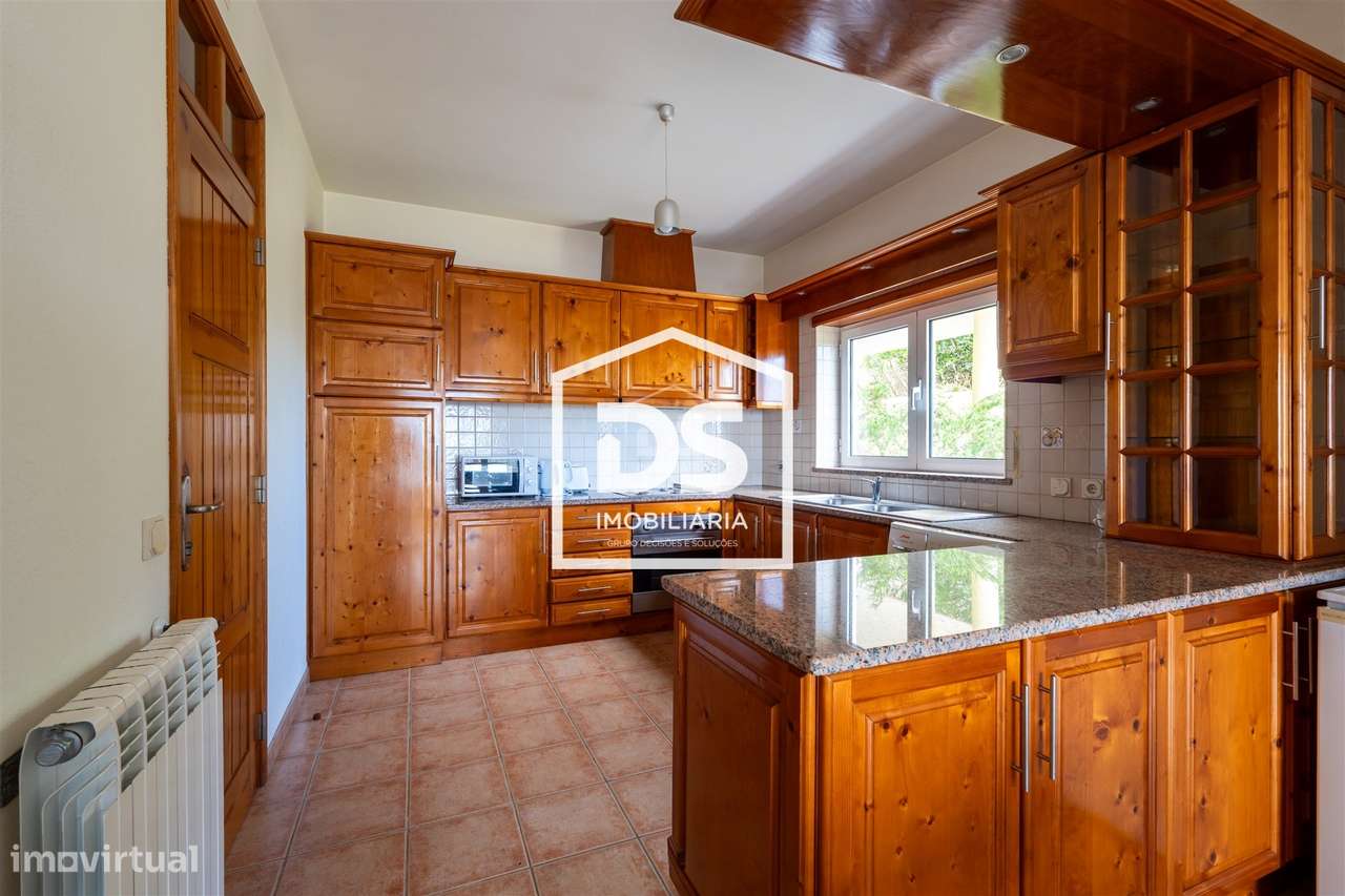 Exclusiva Propriedade Frente Mar com Piscina e Vista Panorâmica | Pare-15