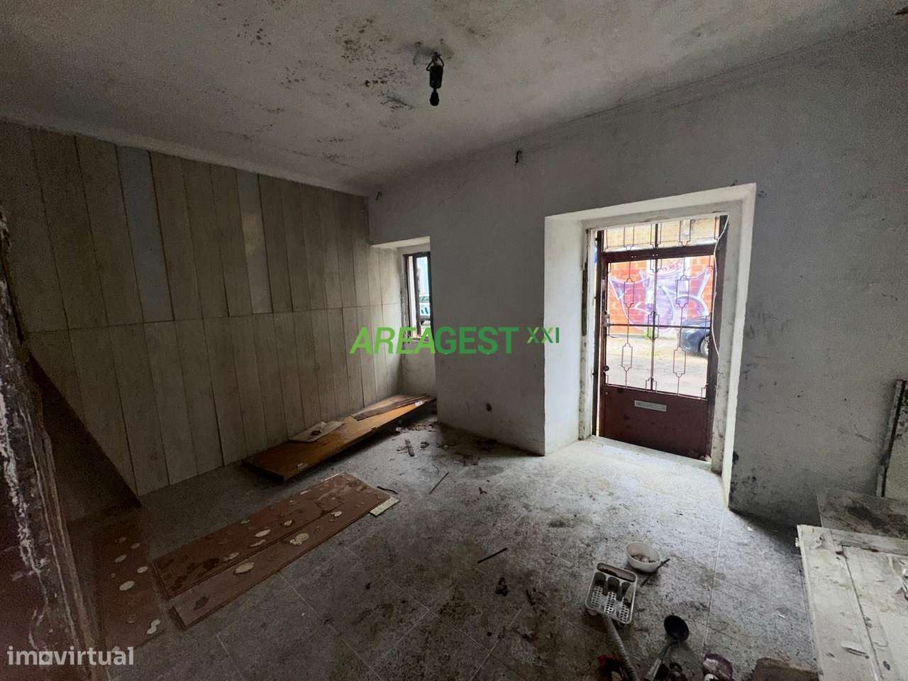 Moradia T3 em ruínas, para venda Barreiro - Grande imagem: 3/24