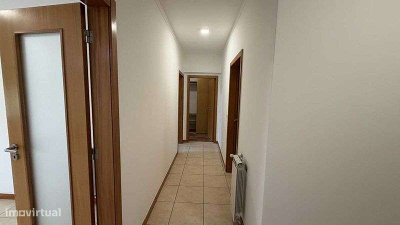 Arrenda-se T1 Viseu - Jugueiros - Grande imagem: 4/10