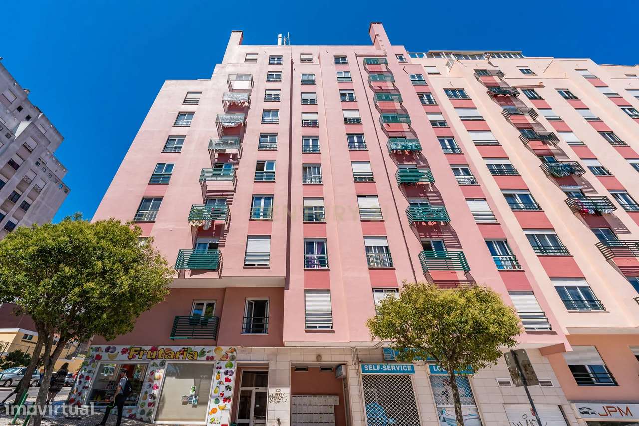 Apartamento T2 em Rio de Mouro, Sintra.-28