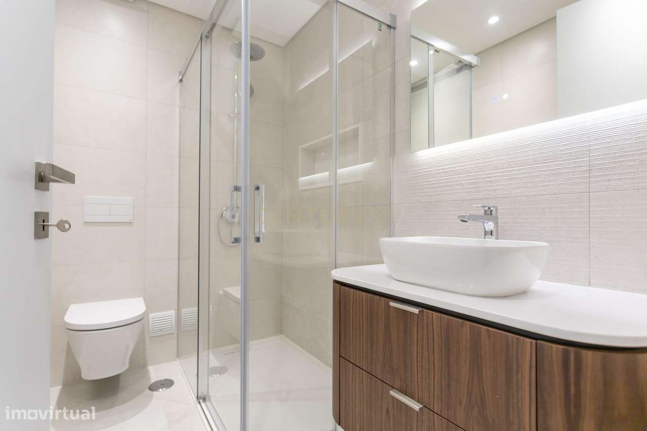 Dois Apartamentos Modernos (T3 + T2) na Qta. do Desembargador – Feijó-28