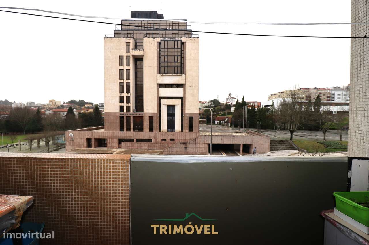 Apartamento T2+1 em São João da Madeira-3