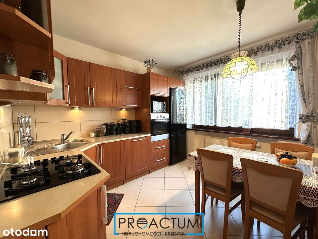 Dom - z dodatkową powierzchnią pod działalność-9