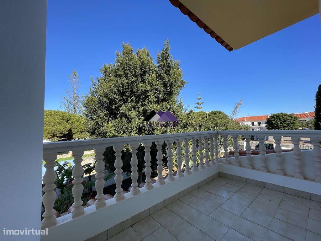Moradia T3 c/ Piscina e Garagem-35