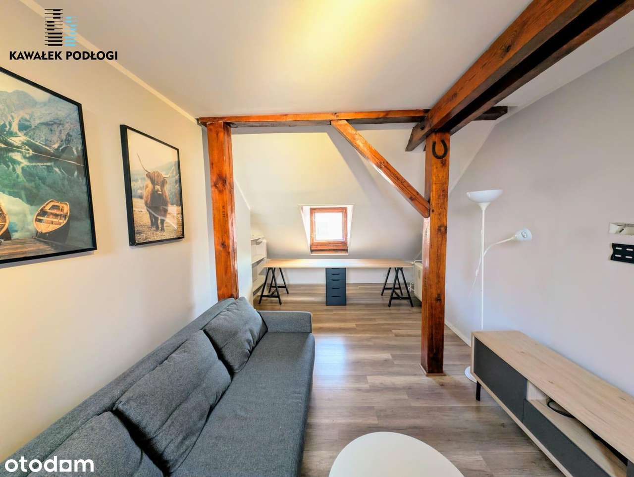 Klimatyczne poddasze w Śródmieściu z parkingiem-4