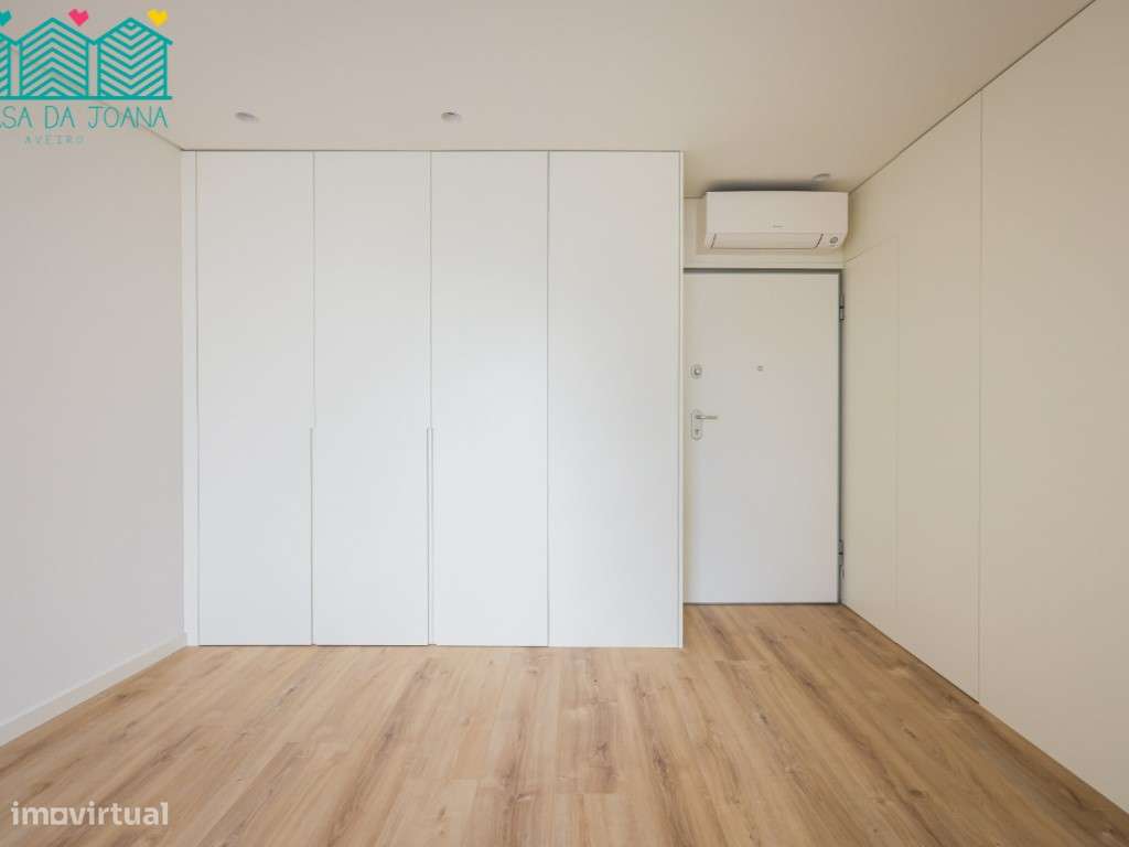 Apartamento T2 com Lugar de Garagem em Esgueira-21