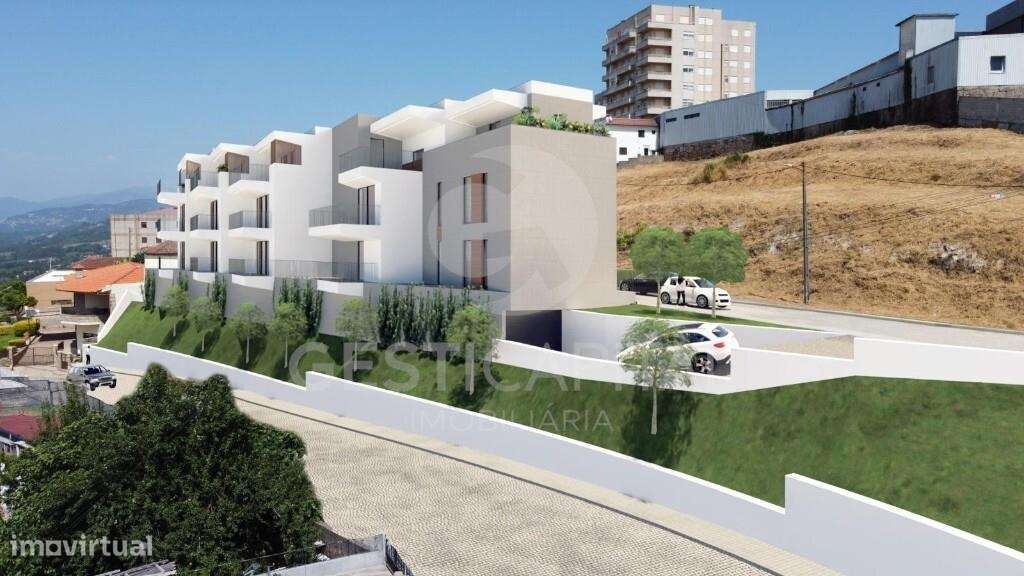 T2 novo com terraço e varanda e lugar de garagem no centro do Marco-3