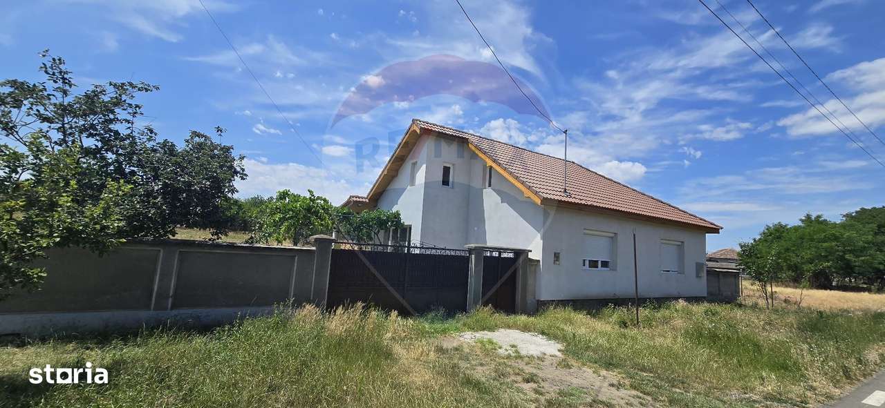 Casă de Vis la Macea – Complet Renovată și Gata de Locuit! - Imagine principală: 2/20