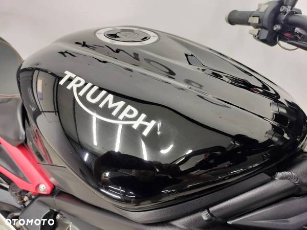 Triumph Street Triple - 7