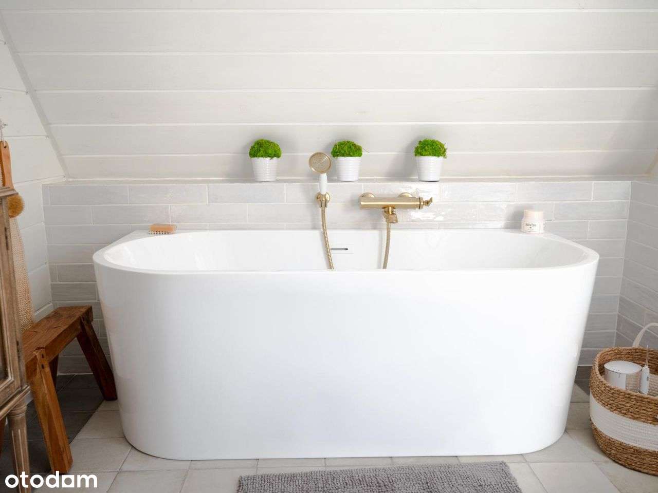 Sprzedam kameralny dom wśród jezior w miejscowości-15