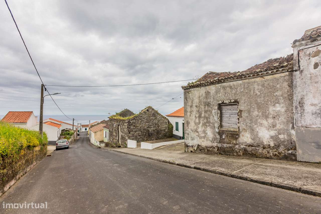 Moradia em ruína - Santana - Grande imagem: 2/13