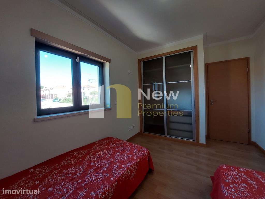 Moradia T4 em Casal dos Matos - Leiria.-27