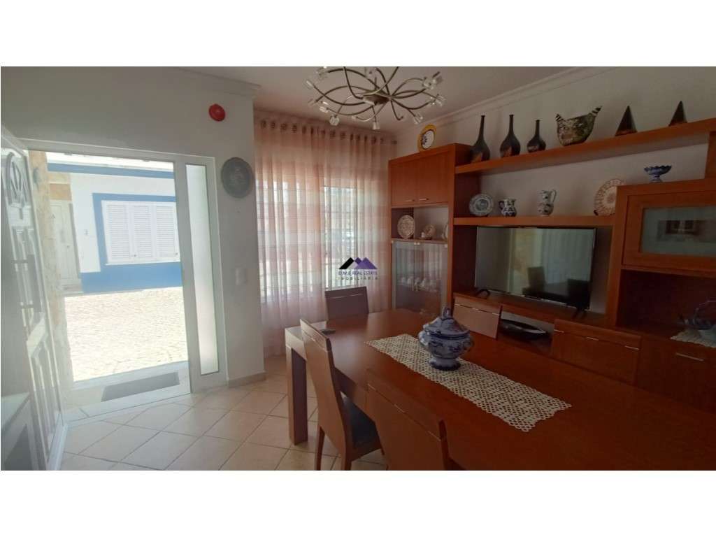 Moradia em Condomínio Privado com Piscina - Grande imagem: 4/46