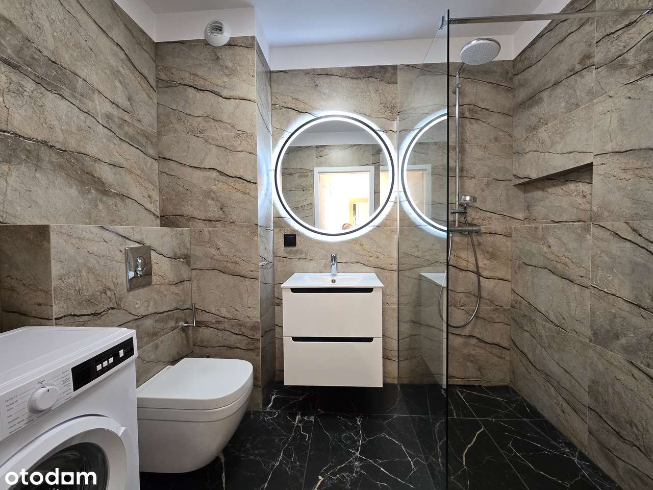 Lux Do życia lub pod wynajem, Lokum Porto Pojemne szafy, wygodne łóżko-6