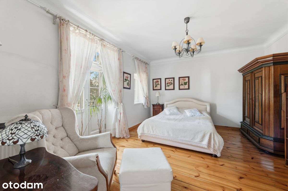 Zabytkowa willa w Komorowie +1000 m2 inwestycyjnie-6