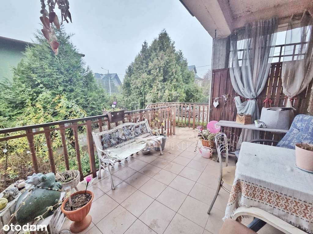 Dom w atrakcyjnej lokalizacji-18