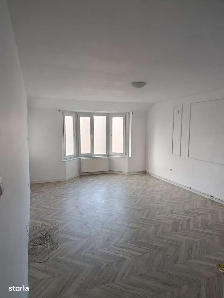 Birou 35mp, terasa ext. et.1, Zorilor, str. Cometei, Cluj - Imagine principală: 5/8