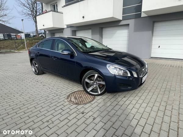 Volvo S60 - 2