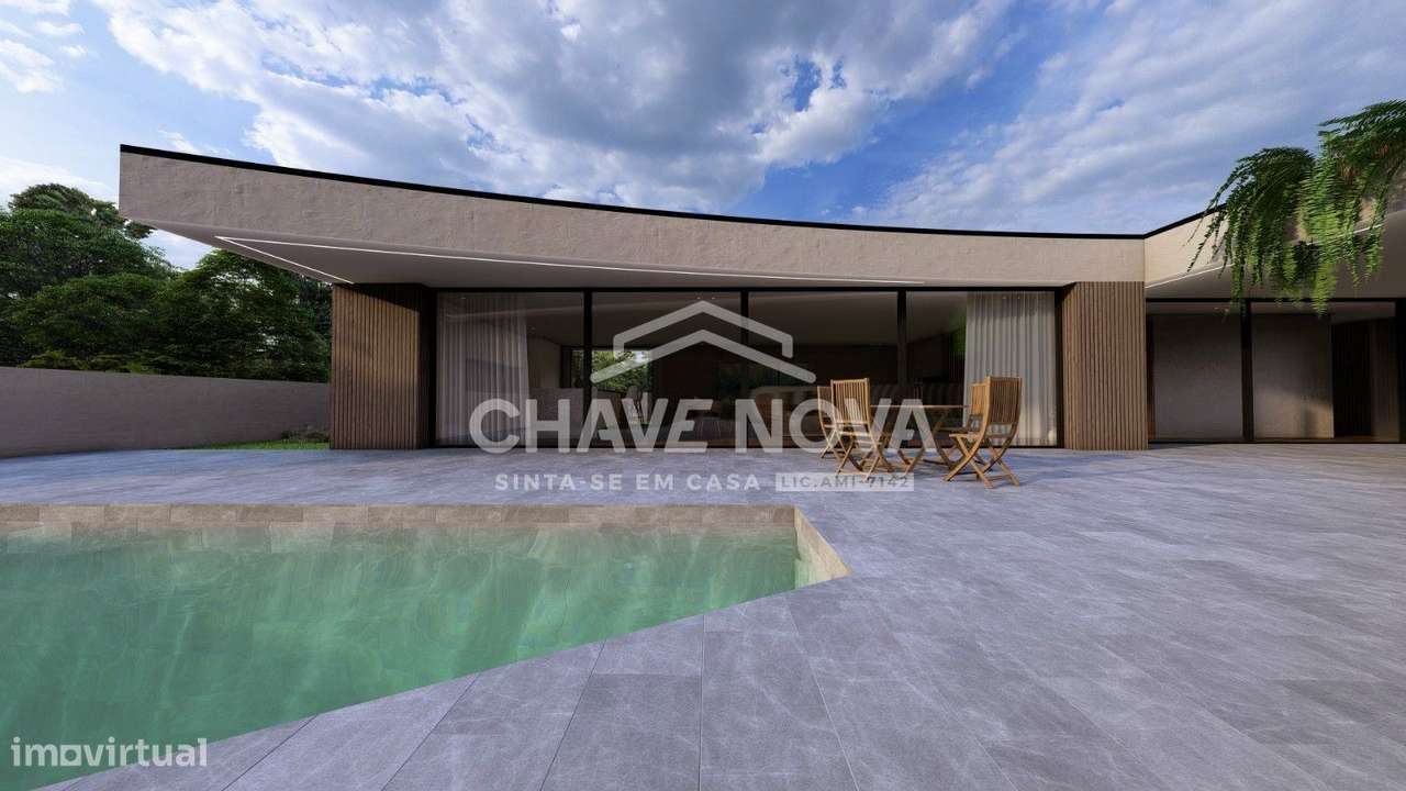 Moradia Isolada V4 c/ Piscina Centro Sta. Maria da Feira - Grande imagem: 2/15