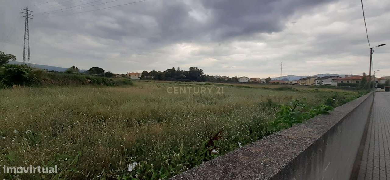 Terreno para construção industrial em zona central de Arcozelo - Grande imagem: 5/11