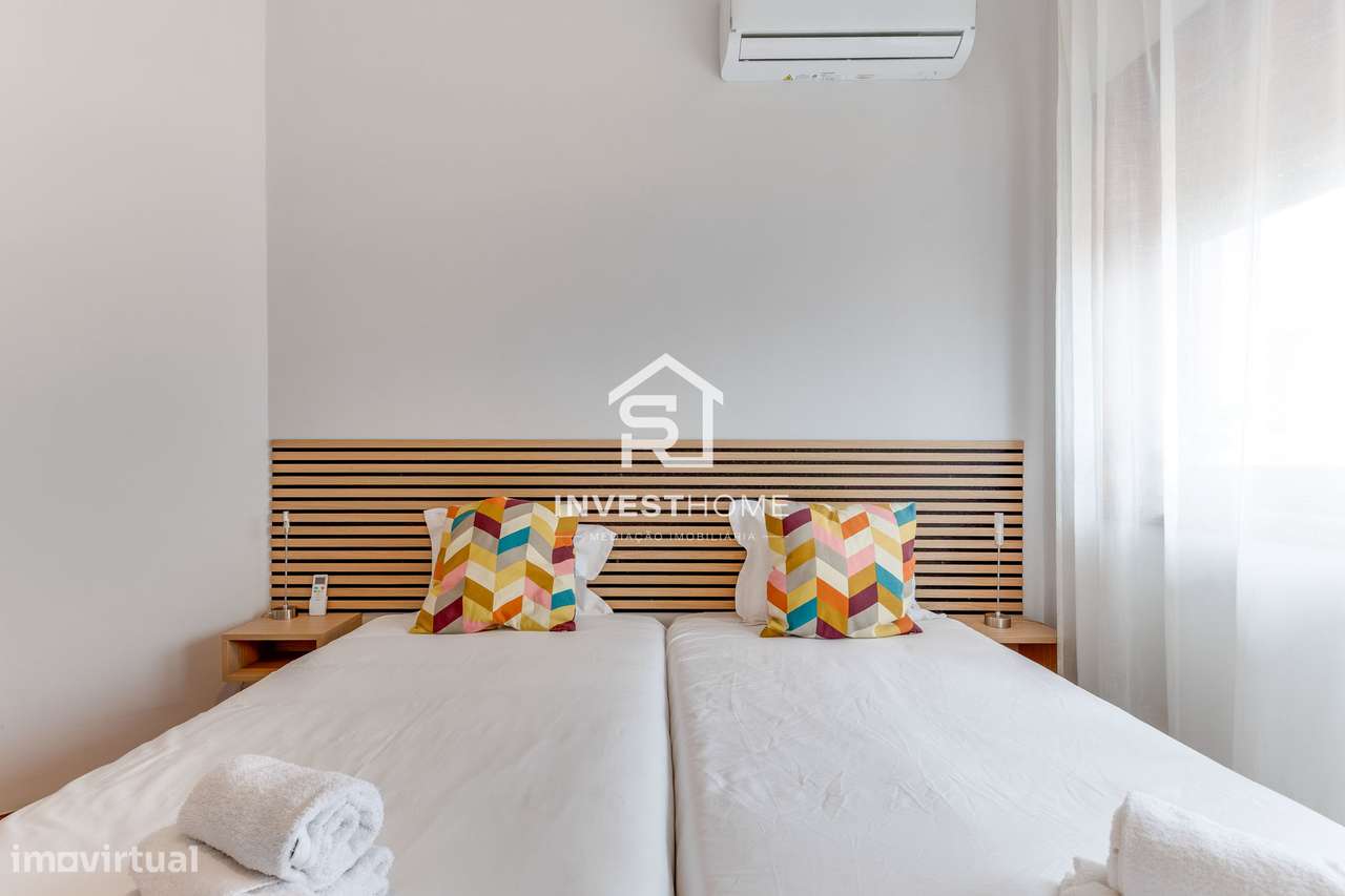 Prédio | 4 Apartamentos T2 | Licença AL ativa | Porto-26