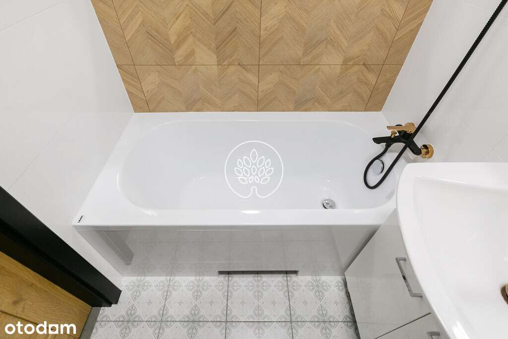 Mieszkanie po generalnym remoncie, trzy pokoje-8