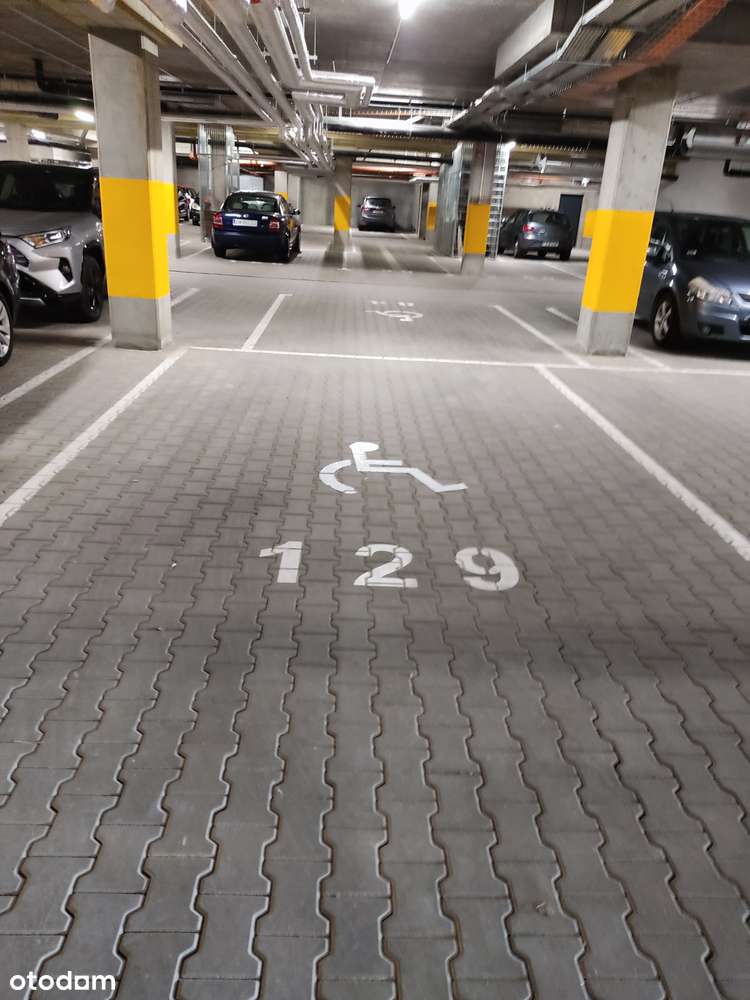 Miejsce postojowe w hali garażowej na osiedlu JaSielska (Podolany)