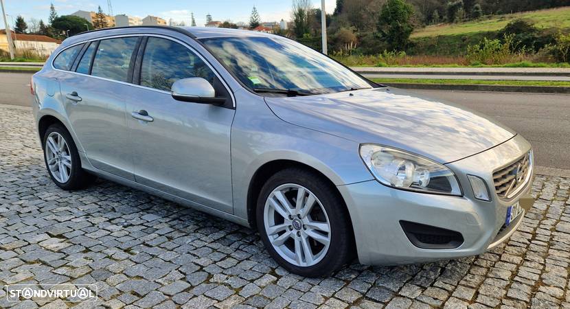 Volvo V60 1.6 D2 Drive Summum Start/Stop - 1