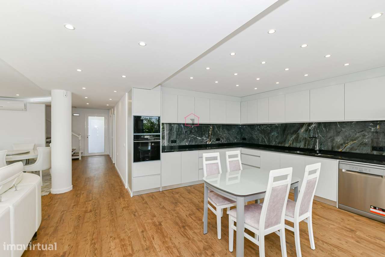 Moradia - T4 - Machico-10