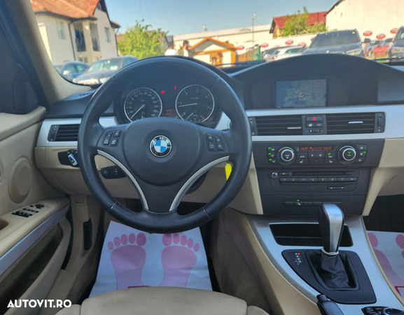 BMW Seria 3 320d Cabriolet - 9