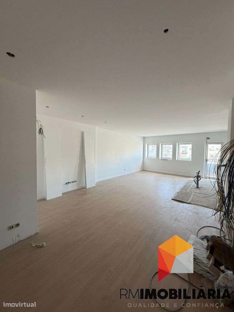 Apartamentos T2+1 NOVOS em Costa Cabral-15
