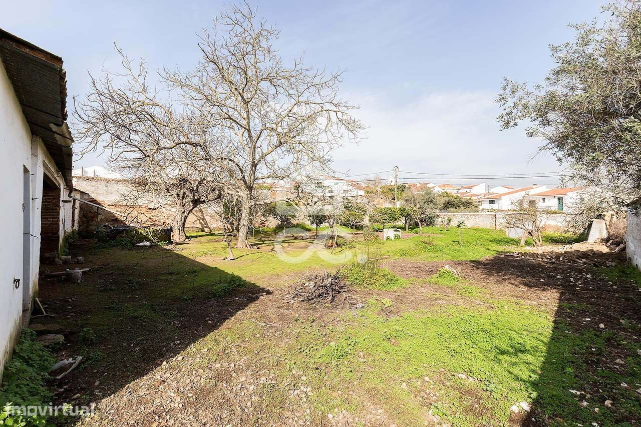 Moradia térrea c/ 311 m² de construção em lote de 1124 m² | Vila de Fr - Grande imagem: 5/60