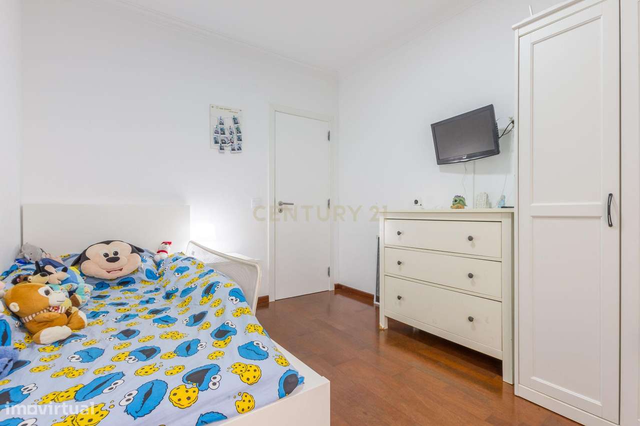 Apartamento T3 Moita em excelente localização-12