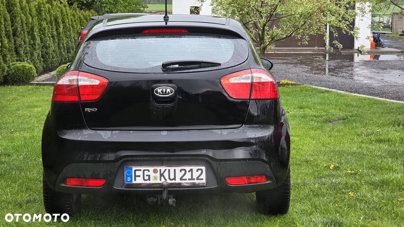 Kia Rio 1.2 Dream Team Edition - 6