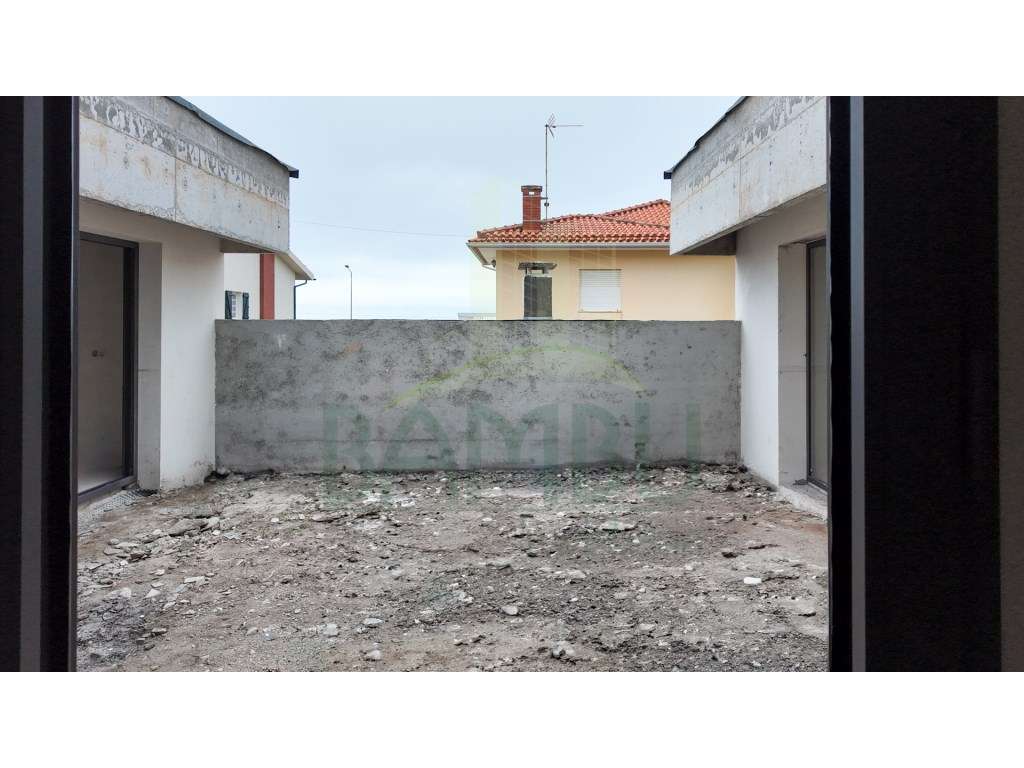 Moledo - Moradia T2 térrea com vistas mar - Grande imagem: 4/17