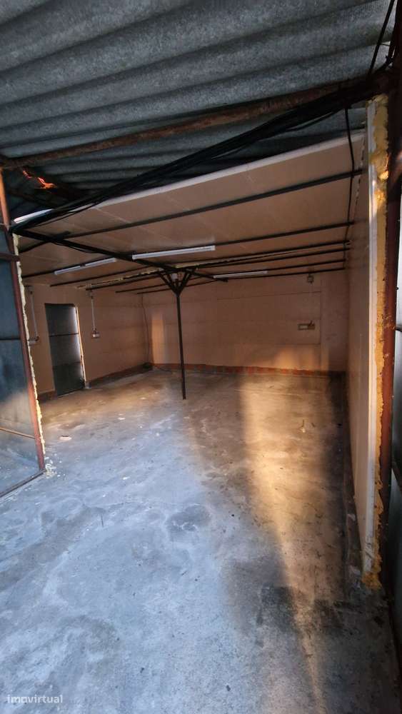 Espaço Multiusos / Oficina / Armazém / Outros 250m² logradouro privado - Grande imagem: 5/6