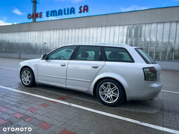 Audi A4 Avant 2.5 TDI Quattro - 1