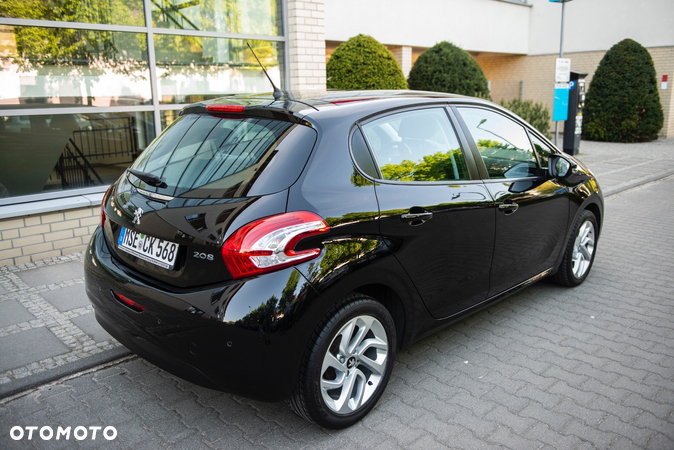 Peugeot 208 1.2 PureTech Active - 11