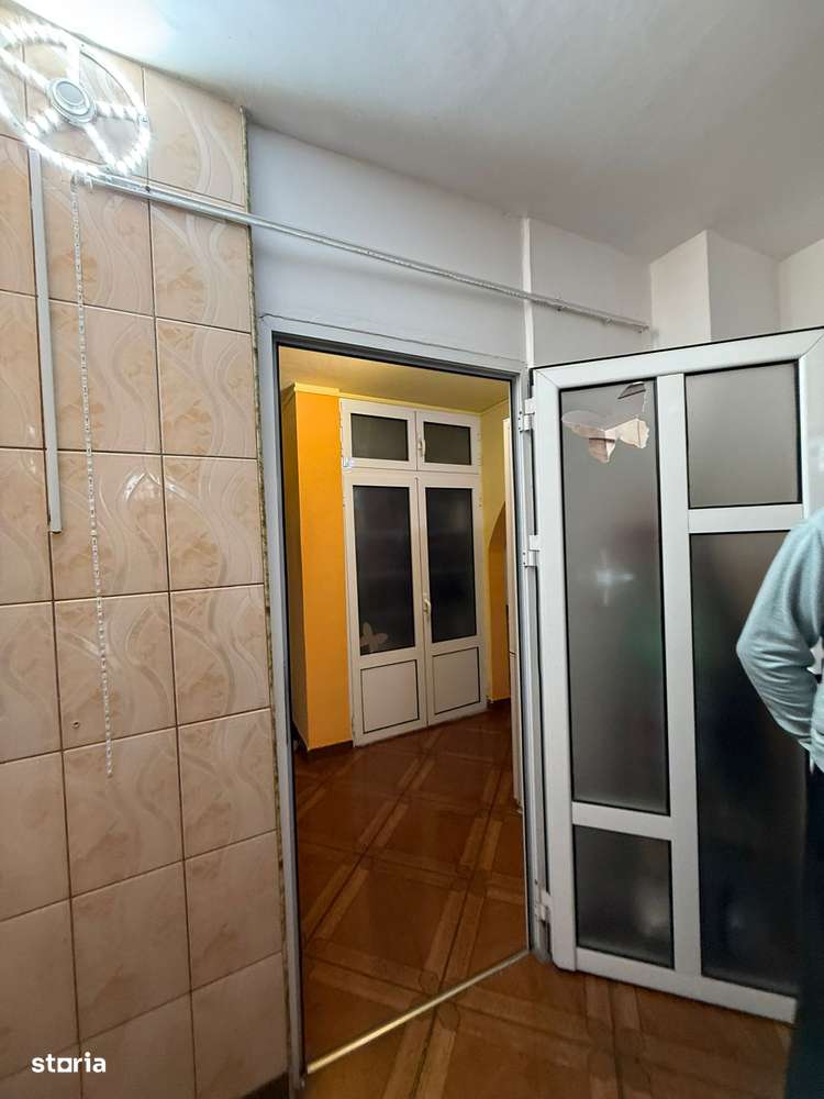 Brazda,Spiru Haret,etaj 3/4,pret 110 000 euro-7