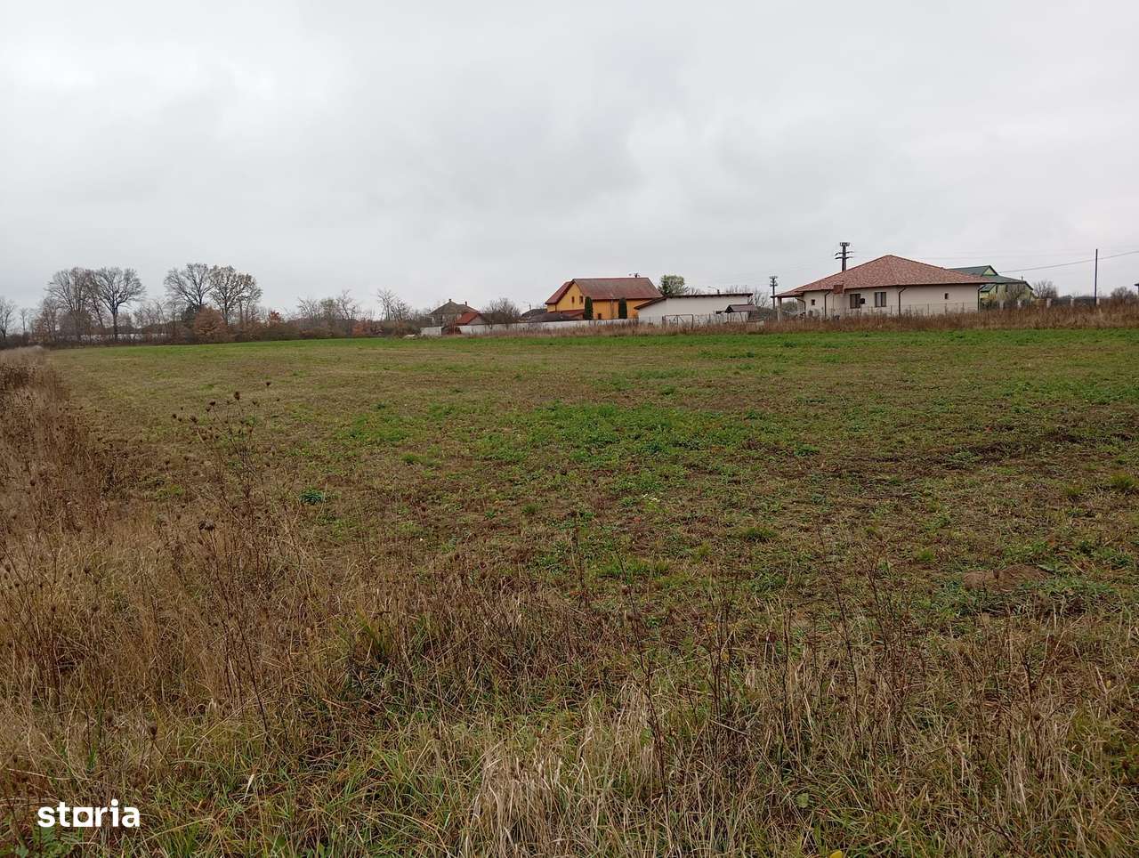 Teren de vânzare – 3 parcele intravilane la intrare în Mădăras-0