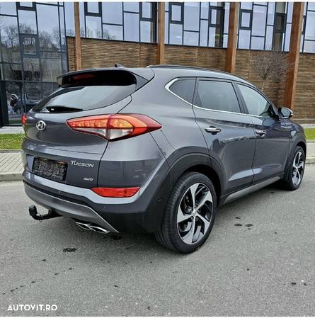 Hyundai Tucson 2.0 CRDi 4WD Automatik Premium - 7