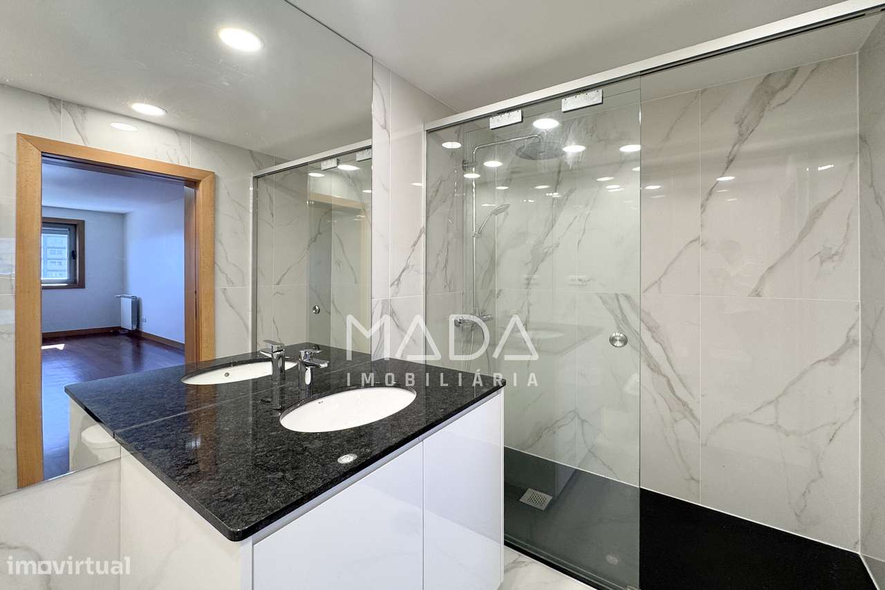 Apart. T4 duplex de luxo na zona da Exponor em Matosinhos, Porto-23