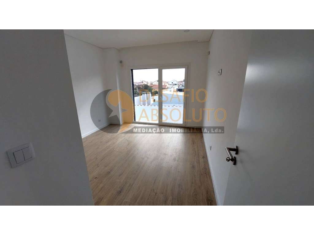 Moradia Geminada Gaveto T3 - Pinhal do General, Fernão Ferro - Grande imagem: 4/17