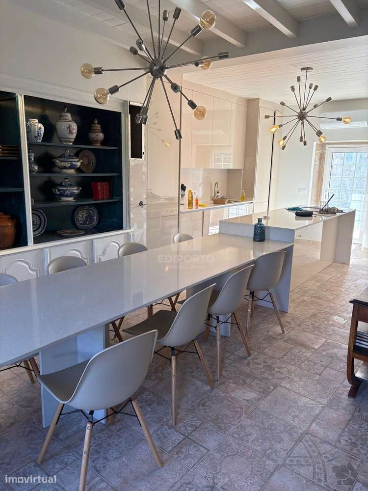 Casa  de 1799 a ser  totalmente reabilitada, mantendo o seu cunho his - Grande imagem: 2/16